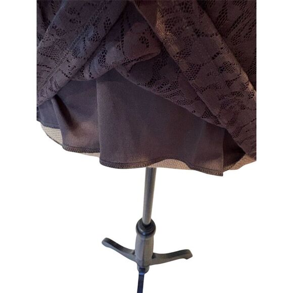 Covington Women's XL Brown Lace Sleeveless V-Neck Blouse Ruffle Accent - Picture 3 of 9